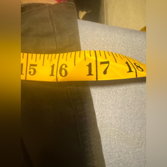 Nike Blue and Gray Cargo Shorts Relaxed Fit - Picture 6 of 6